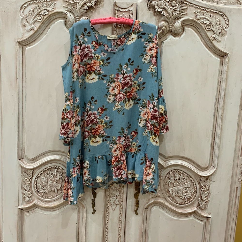 Cold shoulder top Excellent condition - Picture 3 of 8